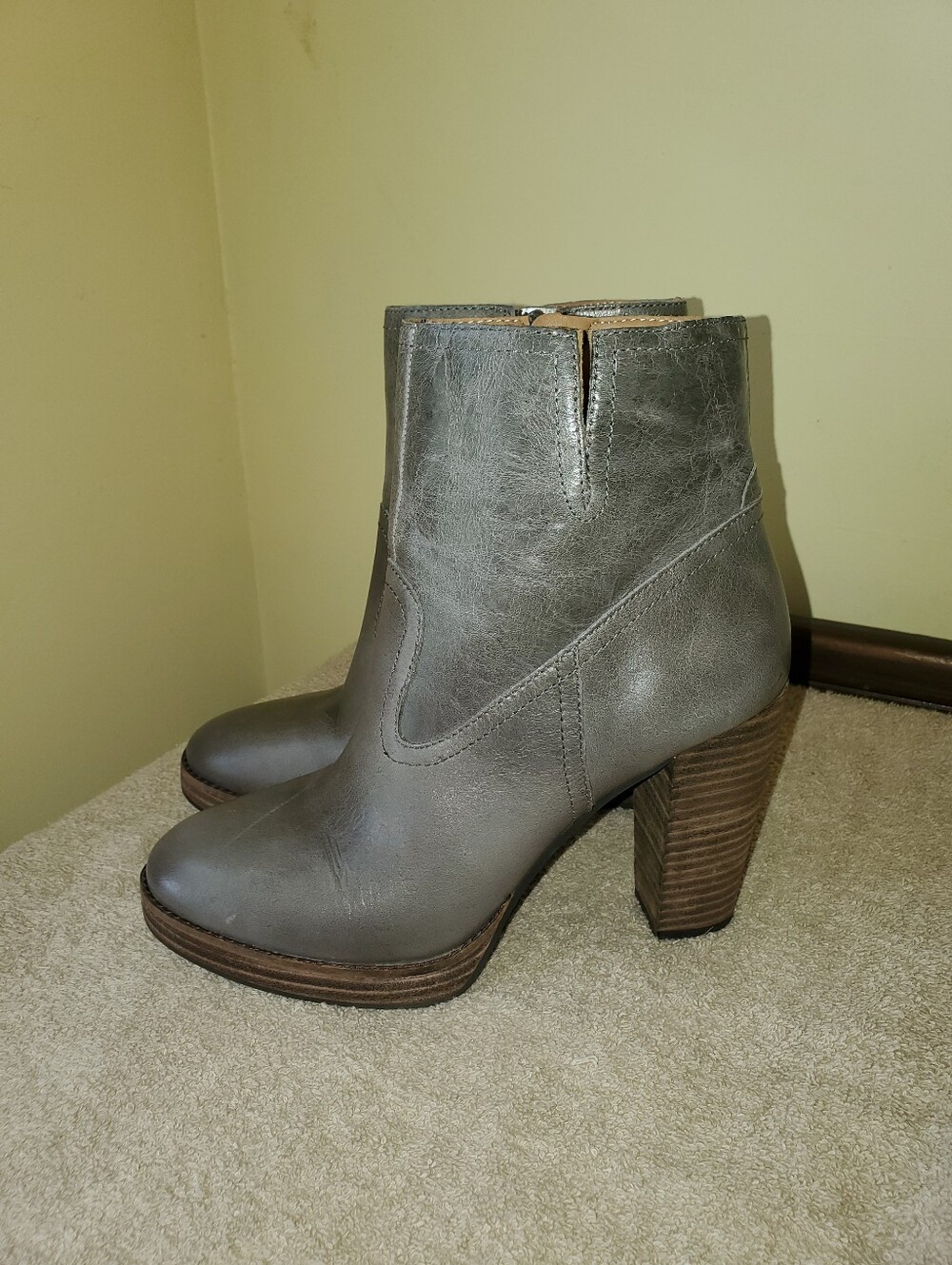 Lucky Brand Gray Quintei Leather Ankle Boots Sz 9